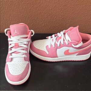 Jordan Kids Sneakers in Pink and White